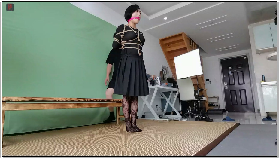【绳之韵】新人素素：后手观音，口球，驷马TJ、初次感受体外震动的“魅力”，颤抖的翘…