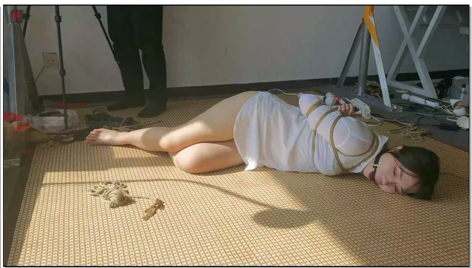 【绳之韵】三次拍摄，两次在拍摄中失禁的美脚丫头、“水做的女孩”瑶瑶：后高手、连缚..