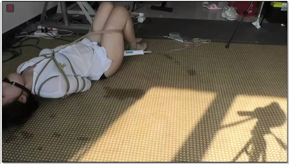 【绳之韵】三次拍摄，两次在拍摄中失禁的美脚丫头、“水做的女孩”瑶瑶：后高手、连缚..