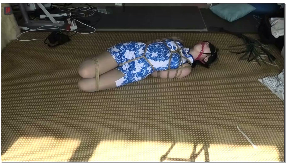 【绳之韵】小软：细跟凉高、堵嘴、蒙眼，驷马捆绑，单人空房弃置实验（小软的心理素质
