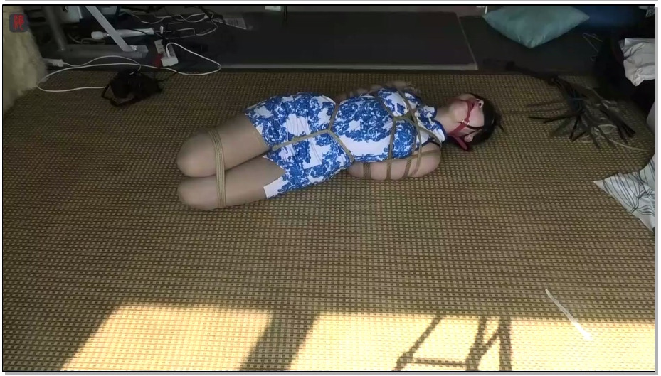 【绳之韵】小软：细跟凉高、堵嘴、蒙眼，驷马捆绑，单人空房弃置实验（小软的心理素质