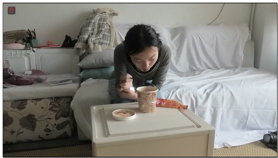 【绳之韵】新晋乖奴小软：带着手铐、脚镣用餐、做家务，尝试自行解拷，小乖奴的日常训.
