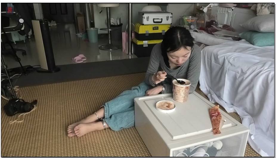 【绳之韵】新晋乖奴小软：带着手铐、脚镣用餐、做家务，尝试自行解拷，小乖奴的日常训.