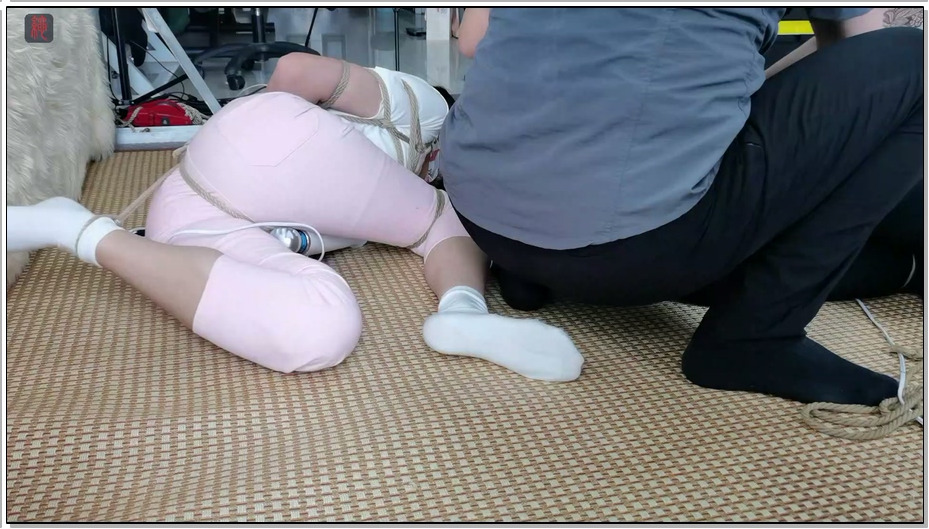 【绳之韵】阿娇 瑾瑜 小凡，三女捆绑，不同的绑法和封堵，一样的蹂躏和折腾