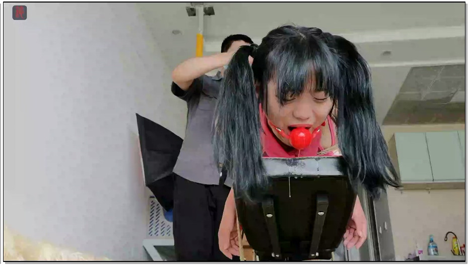 【绳之韵】新晋小绳模娃娃：花样少女的极限直臂、驷马、口球口水，TK、袭胸亵玩、挑逗..