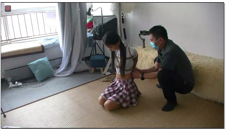 【绳之韵】小苗老师的尴尬屈辱打工经历：绳模兼职初体验，肉丝、JK、直臂、丝足、口球…