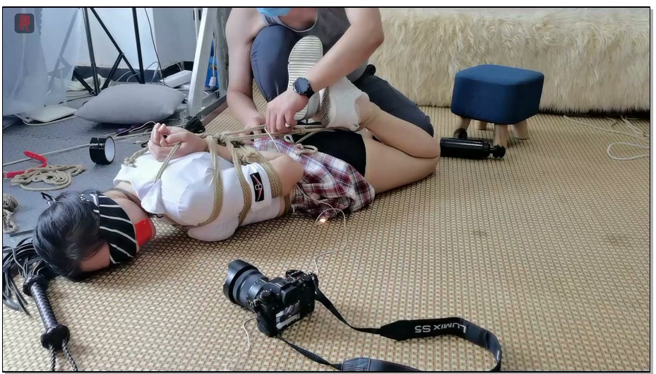 【绳之韵】菲菲初尝原味，继续GC继续叫，自嗨、麻绳、美腿与汗水的美景