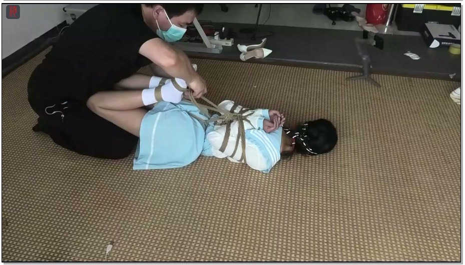 【绳之韵】新人报道！软萌小甜甜：JK、白袜，口球、后观音、股绳、连头驷马，TK、鞭打