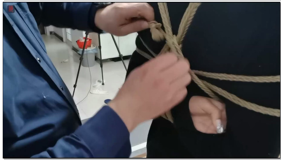 【绳之韵】云婷，绳模生理期优待科目——捆绑、虐足、蒙眼户外尝试装备篇：口球、胸缚