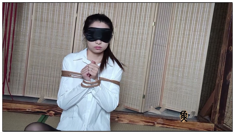 【象人工作室】人妻Miya-黑丝白衬衫，M腿揉胸，最后驷马揉X，第一次听到Miya的呻吟
