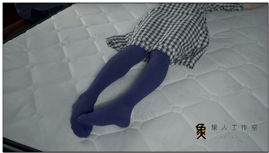 【象人工作室】轻语-怕痒程度S级！过膝厚袜+格子裙，活脱脱的纯欲女学生！TK
