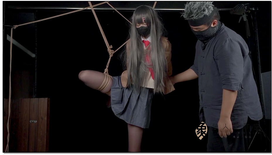 【象人工作室】轻语-cos麻衣学姐！吸盘拘束TK，吊缚，折腿，股绳折磨！1小时25分钟