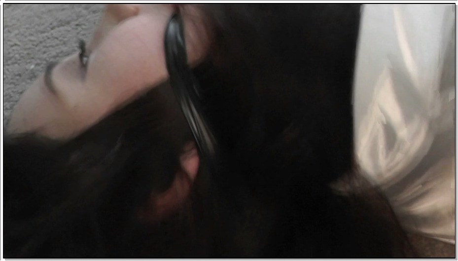 【逍遥】黑丝白领美女全身胶带KB勒嘴无助翻滚挣扎