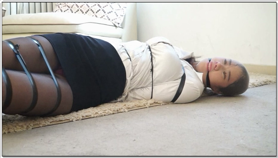 【逍遥】李雯职业装丝袜套头胶带驷马挣扎