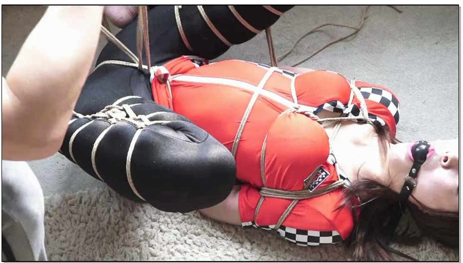 【逍遥】“梦想成真”极限驷马看多了？看看极限开腿缚