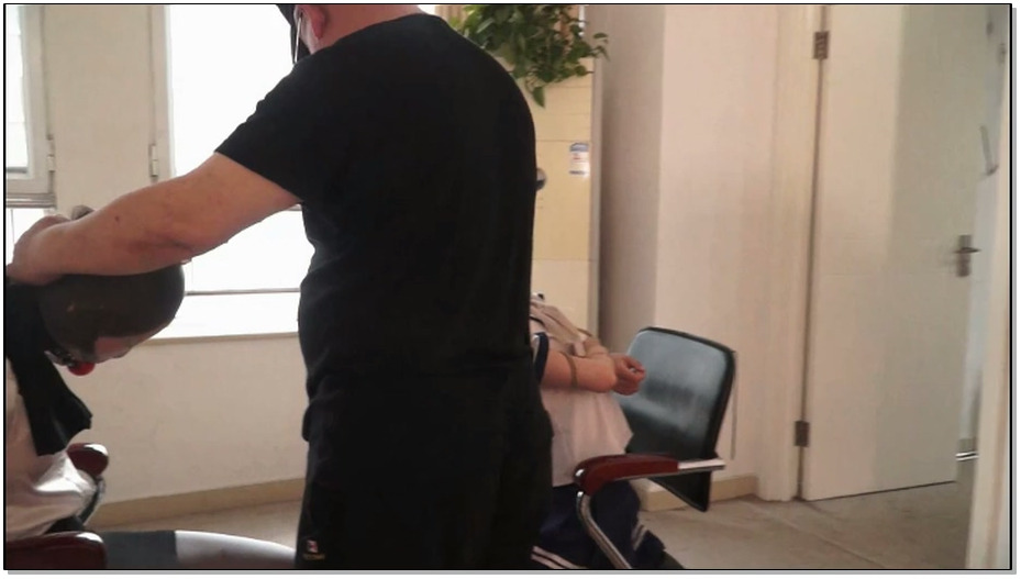 【逍遥】母娘TJ绳狱,OL女高管和她的女儿被下属绑架,各种TJ 美女吴晓晓帆、依然出演