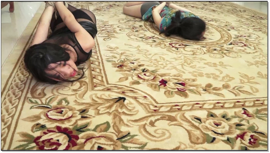 【逍遥】为这个雨季来一场4X4的比赛！两个美女的冠军争夺