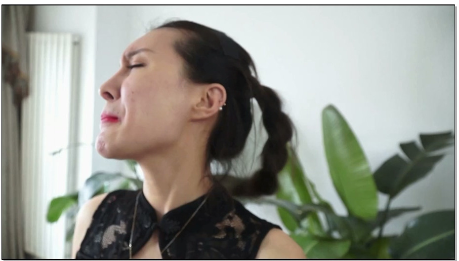 【逍遥】名模的陷阱01 强制控制真人版!美女如木偶般被控制!口红胶水!白色绷带