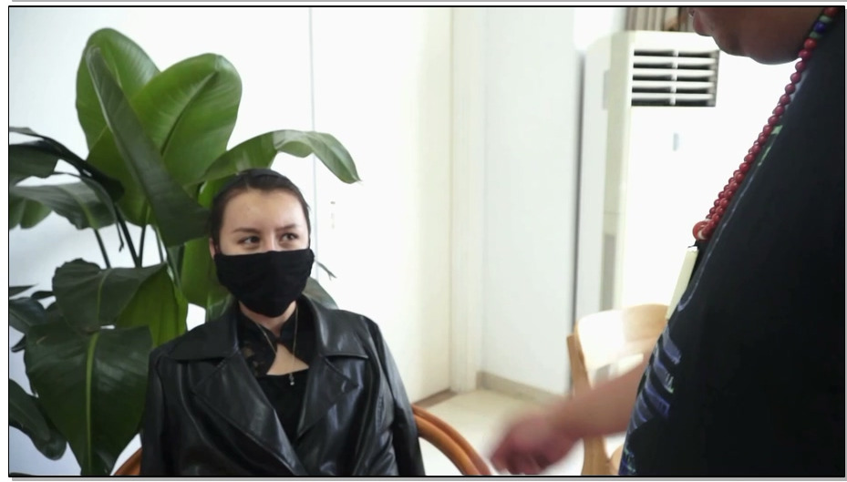 【逍遥】名模的陷阱02 美女被强制伪装拘束！救星就在面前却发现不了！美女木乃伊捆绑…