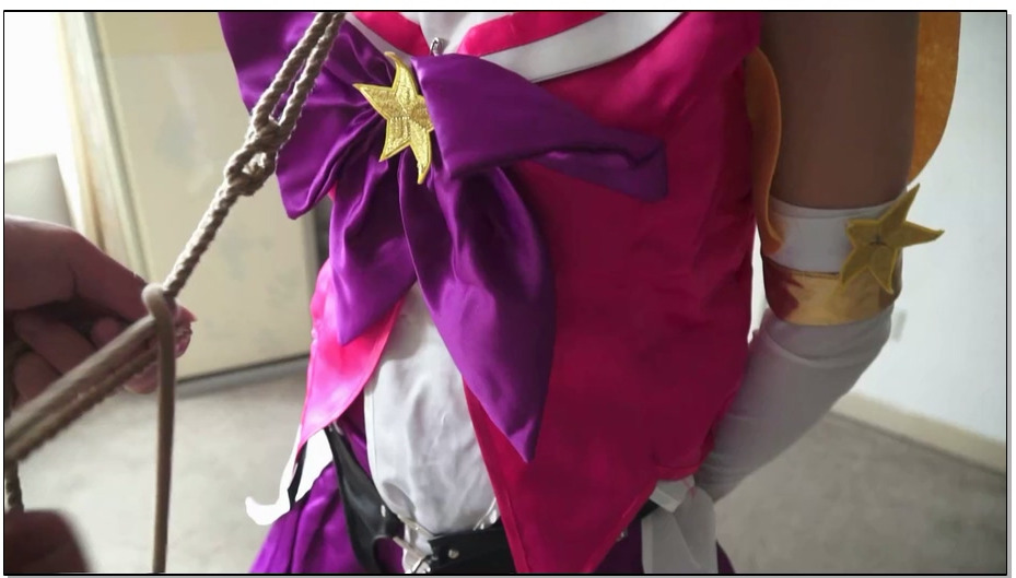 【逍遥】首次拍摄cos剧情类作品！《星之守护者拉克丝沦为奴隶》