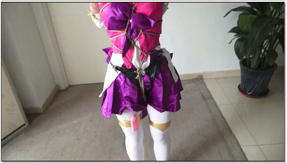 【逍遥】首次拍摄cos剧情类作品！《星之守护者拉克丝沦为奴隶》