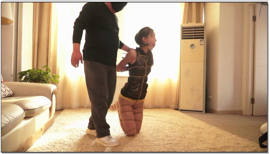 【逍遥】女模惨遭两兄弟玩弄