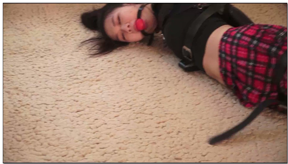 【逍遥】美女依然 超大口球 皮革驷马 后手高吊 钢轨叉腿 皮革日式马具口塞