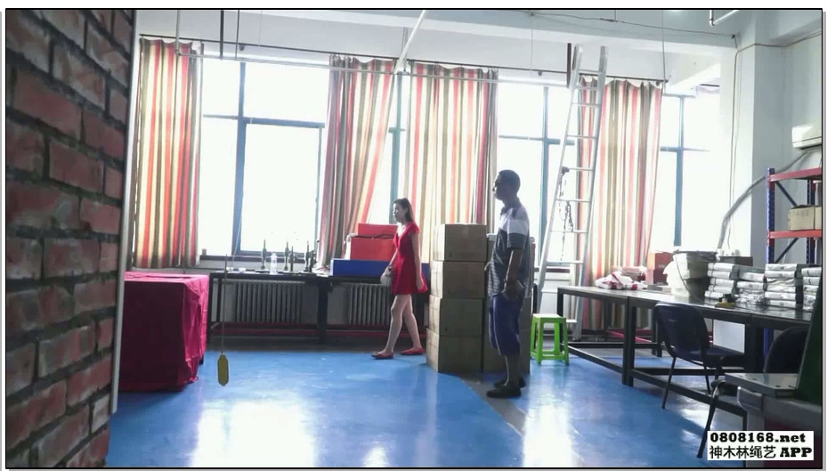 【逍遥】台下有人01，性感火辣的厂长，狼心狗肺的闺蜜