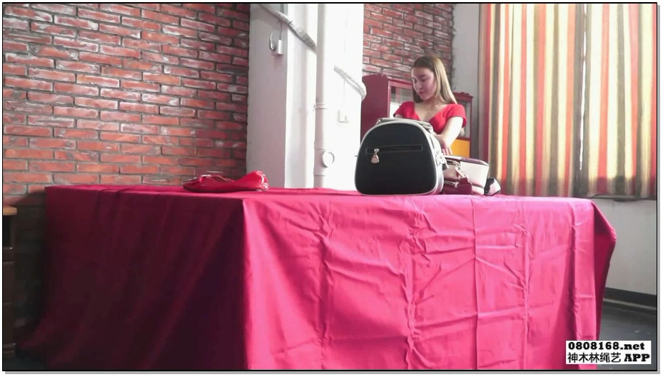 【逍遥】台下有人02 原配去抓小三的时候,千万不要自己一个人去,否则被蒙眼堵嘴捆绑的…