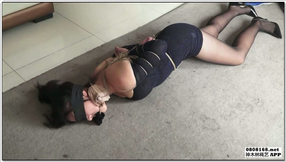 【逍遥】大紧缚《黑面人01》，蚕蛹一样的女孩如何在黑暗中找到水？