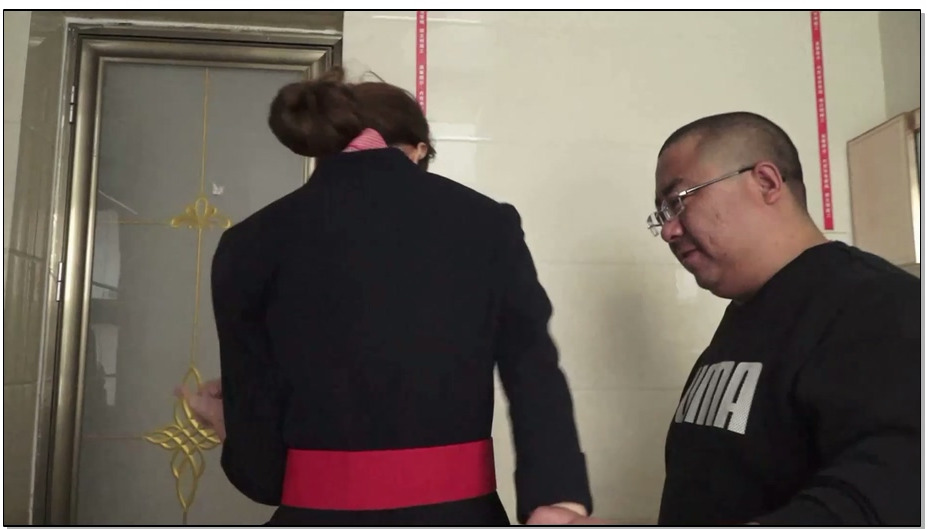 【逍遥】韩懿主演史诗级别空姐尖头网袜超高跟强制镣铐限制行走 （上）