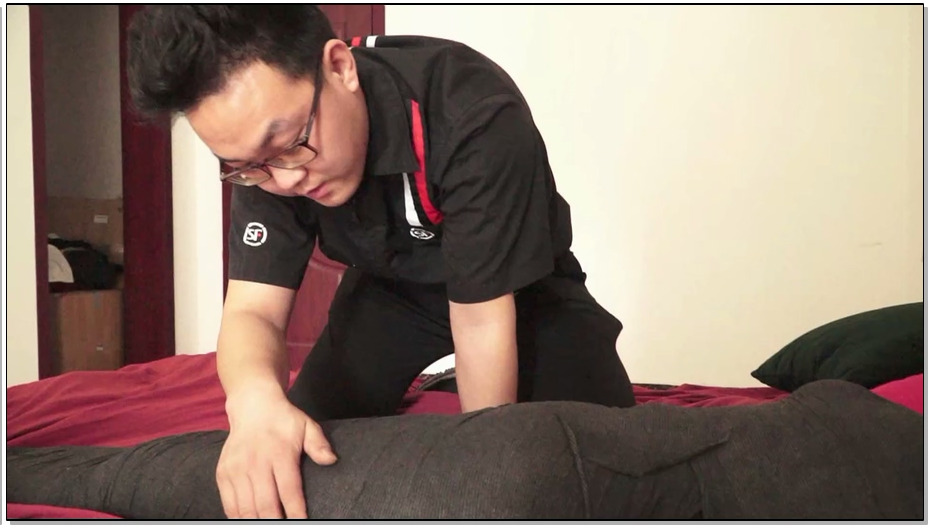 【逍遥】自动包裹娇躯02 全包木乃伊美女玩命挣扎 木乃伊挣扎跳跃 被定身控制无奈呻吟