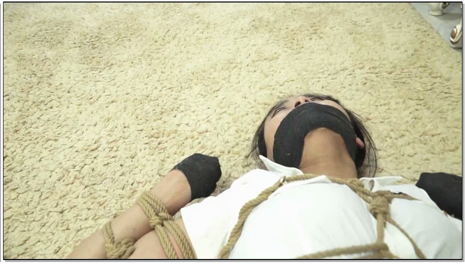 【逍遥】双娇犬缚02 超罕见！双人丝袜美女犬 全程挣扎爬行 超长时间tk挠痒双人丝袜美脚