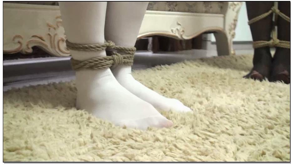 【逍遥】磁力拘束02 黑丝白丝双美女 被迫互闻丝袜脚 磁力链接各种新颖玩法