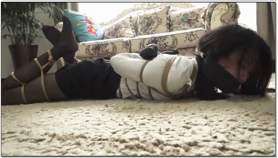 【逍遥】did女子图集03 死亡陷阱 白领黑丝美女捆成一团 煤气在泄露 大门装了爆弹机关