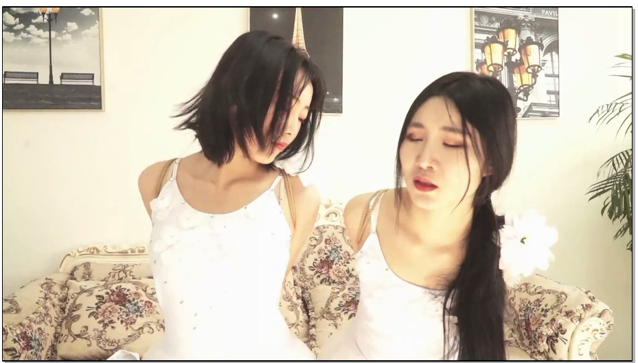 【逍遥】为实现自己的舞蹈梦想而坚持 芭蕾练功服、白裤袜，驷马、挠脚