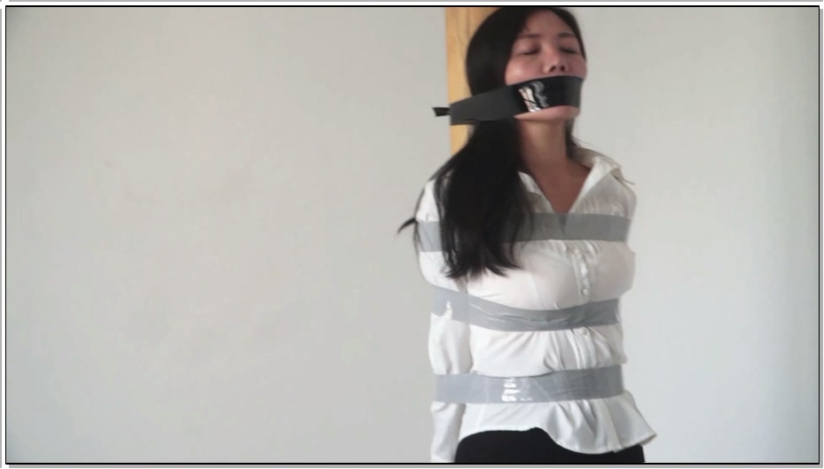 【逍遥】女井林静小故事 2 李然主演，丝袜OL被挟持、强迫涂口红、柱子捆