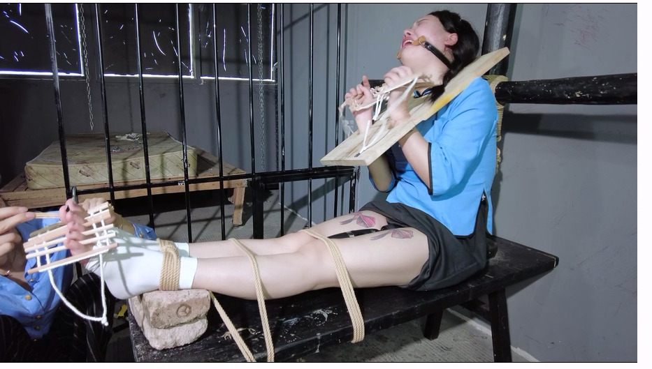 【樱束原创】最后的倔强 牢房提审学生间谍！戴木咖老虎登上拶指夹脚趾手指酷刑折磨