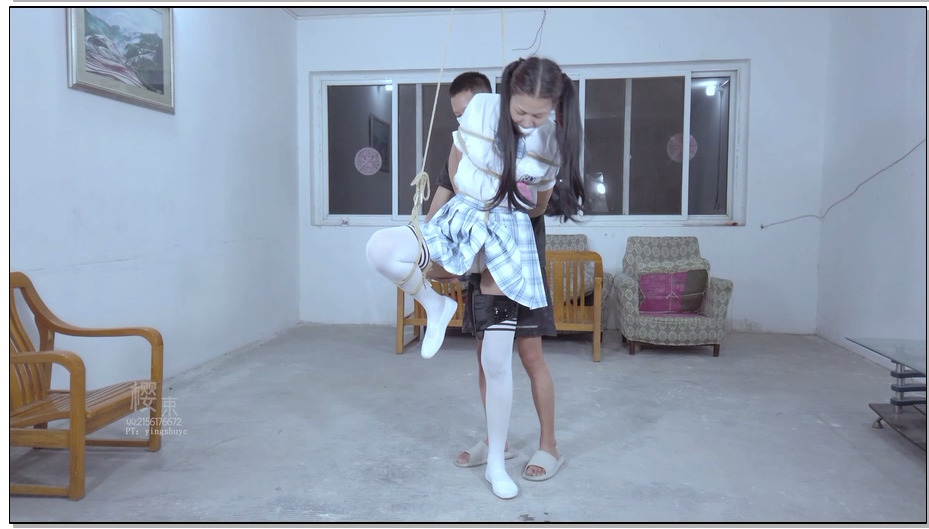 【樱束原创】JK双马尾单脚吊下