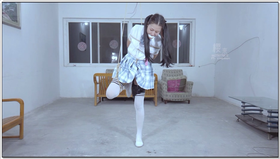 【樱束原创】JK双马尾单脚吊下