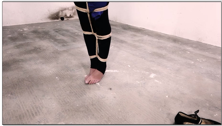 【樱束原创】热血烈女之脚趾连心 地下女讯室审讯,女情报员势死抵抗