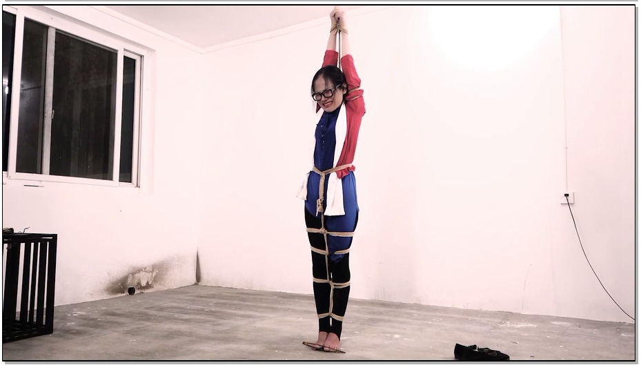 【樱束原创】热血烈女之脚趾连心 地下女讯室审讯,女情报员势死抵抗