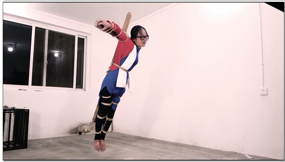 【樱束原创】热血烈女之女版耶稣 一地下组织女情报员不小心被抓，落入敌人的陷阱，敌…