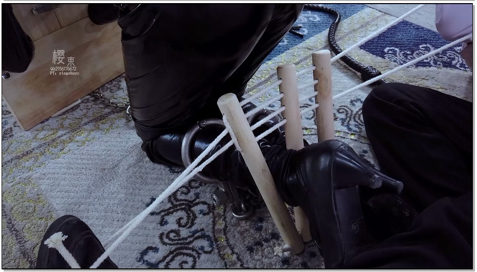 【樱束原创】黑狐传说之黑狐被废 黑狐偷进男主家被抓，男主给她带上特重脚镣手铐、头…