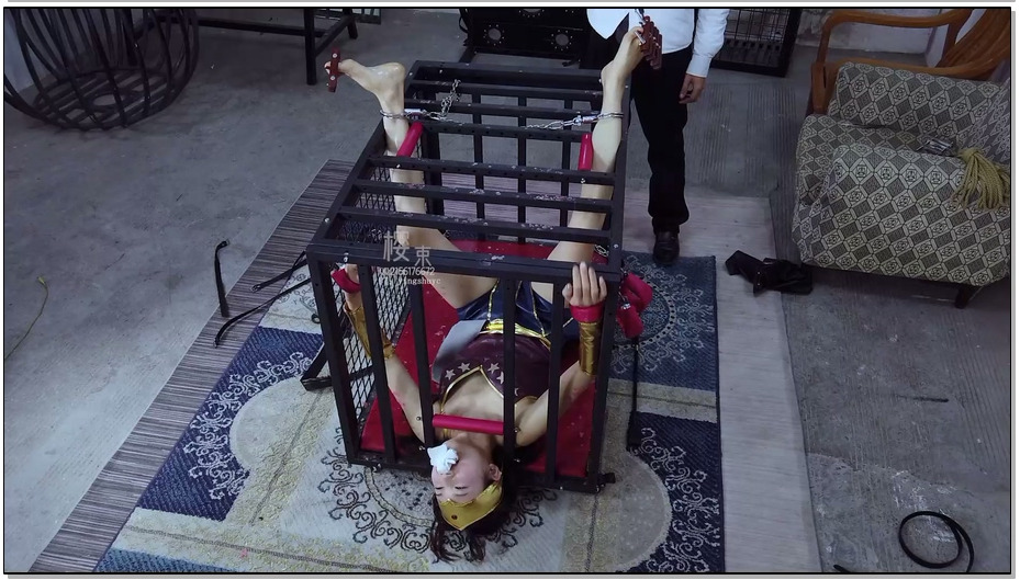 【樱束原创】女侠的终极虐足 女侠作为异人耐力超乎常人，只能采用极端手段进行审讯，…