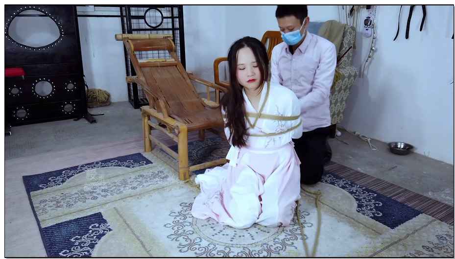 【樱束原创】女侠鸳儿的惩罚