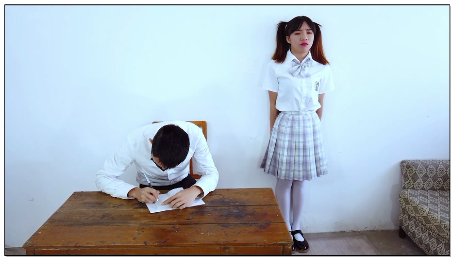 【樱束原创】问题学 莎莎本是班里的高材生，最近叛逆期，上课不听课玩手机，被老师叫…