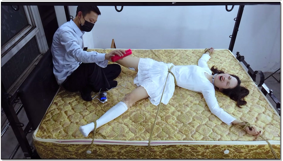 【樱束原创】高材生的压力-释放压力 潇雅是高材生成绩出众，但是学习压力非常大，于是..