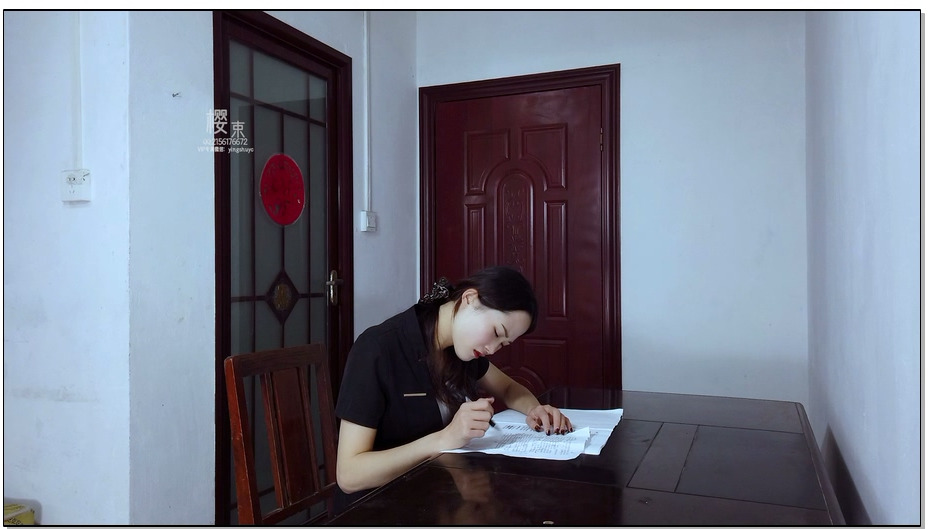 【樱束原创】女秘书的惩罚上 秘书萧雅因为项目做的不合格，被老板教训，让她带着玩具..