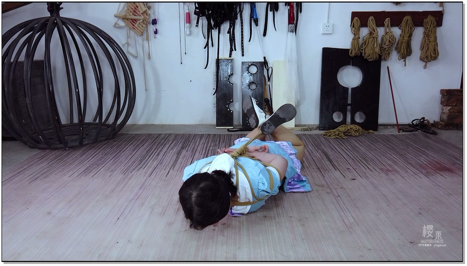 【樱束原创】夫妻初体验 美女绳艺师来服务，老公亲自指挥，驷马捆绑口球伺候，口水流..